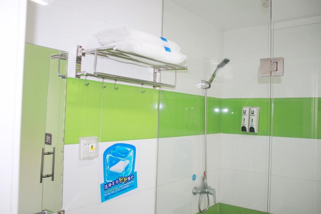 7Days Inn Guangzhou Baiyun International Airport Renhezhen Экстерьер фото