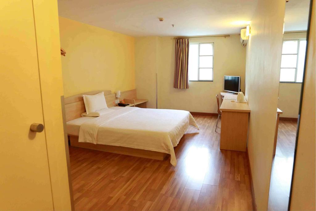 7Days Inn Guangzhou Baiyun International Airport Renhezhen Номер фото