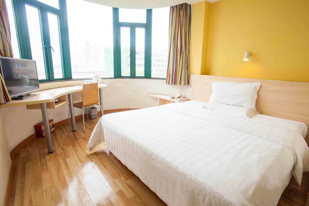 7Days Inn Guangzhou Baiyun International Airport Renhezhen Номер фото