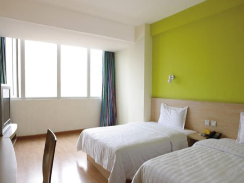 7Days Inn Guangzhou Baiyun International Airport Renhezhen Экстерьер фото